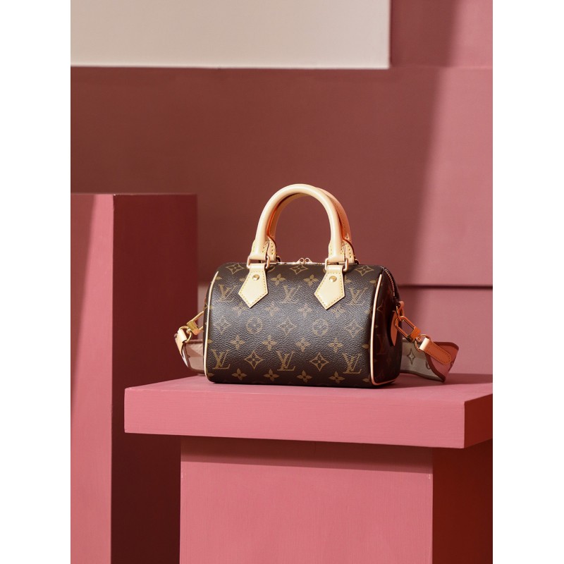 Classic Vintage Monogram Crossbody Shoulder Bag Casual Street Style 