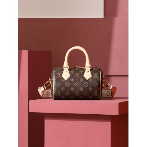 Classic Vintage Monogram Crossbody Shoulder Bag Casual Street Style