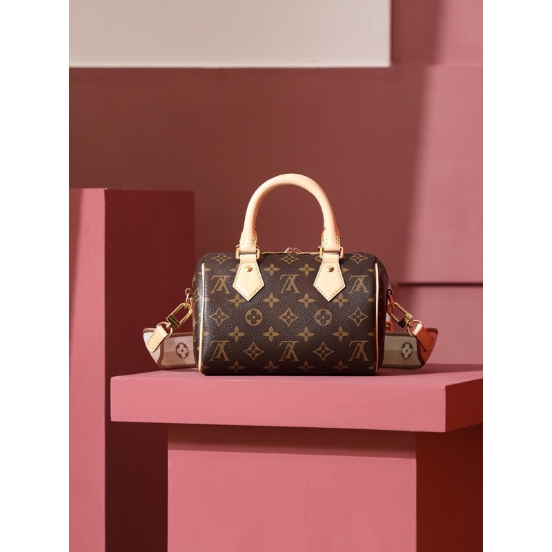 Classic Vintage Monogram Crossbody Shoulder Bag Casual Street Style 
