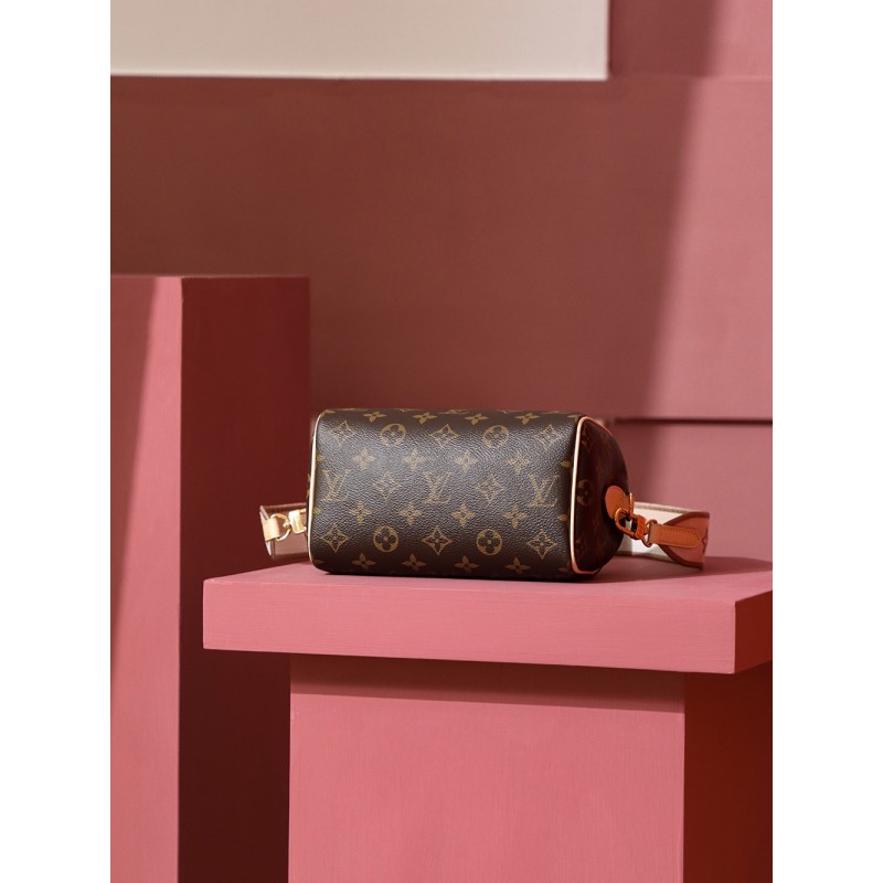 Classic Vintage Monogram Crossbody Shoulder Bag Casual Street Style 